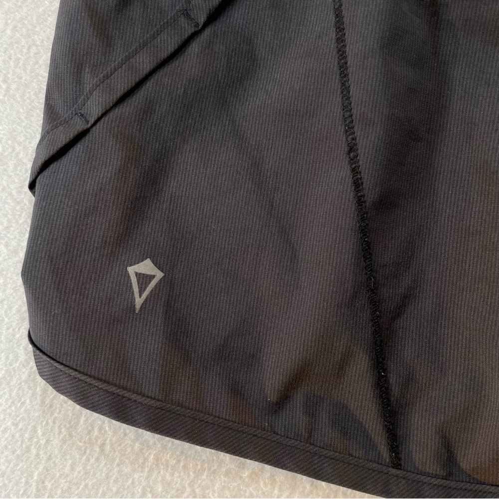 Ivivva Girls Activewear Lined Shorts Size 14 by Lululemon